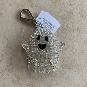 Bath & Bodywork’s Ghost Pocketbac holder 2022